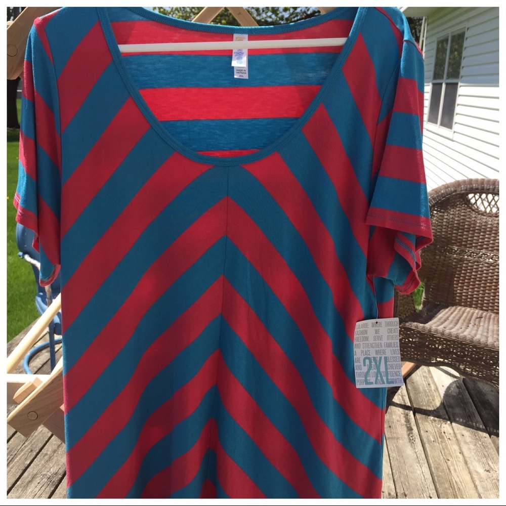 NWT Lularoe 2XL Classic Tee pink and teal chevron